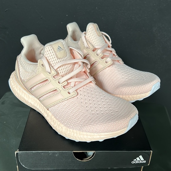 Brand new Adidas Ultraboost women’s shoes - Picture 4 of 6